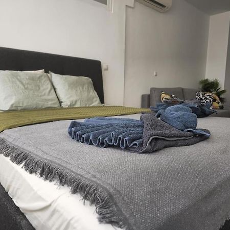 Tao City Center Apartment With Fee Wifi And Air Con By Namaste Elite Torremolinos Bagian luar foto