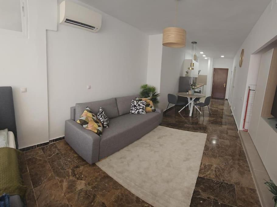 Tao City Center Apartment With Fee Wifi And Air Con By Namaste Elite Torremolinos Bagian luar foto