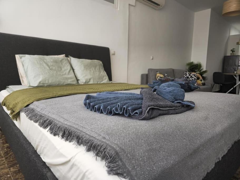 Tao City Center Apartment With Fee Wifi And Air Con By Namaste Elite Torremolinos Bagian luar foto